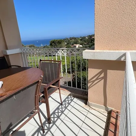 Cap Esterel Allee Des Fleurs - Climatise 5 Personnes Vue Сен-Рафаэль